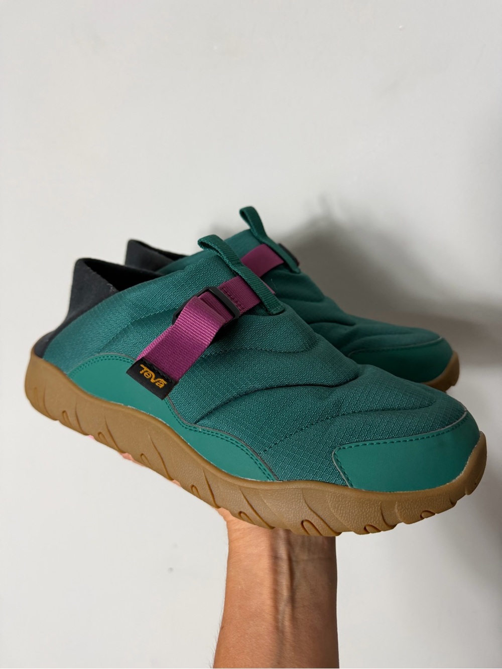 Teva Women’s ReEmber Camp shoe Slip On Quilted Puffer Slipper Size 12